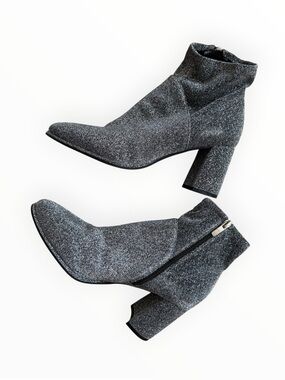 Marc Fisher Dyvine Women's Heeled Booties Ankle Boots Metallic Silver Size 8.5